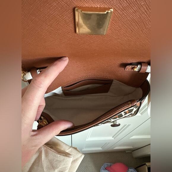 NWT Tory Burch Emerson Printed Top Handle Crossbody In Leopard Print Chainlink - Picture 7 of 15